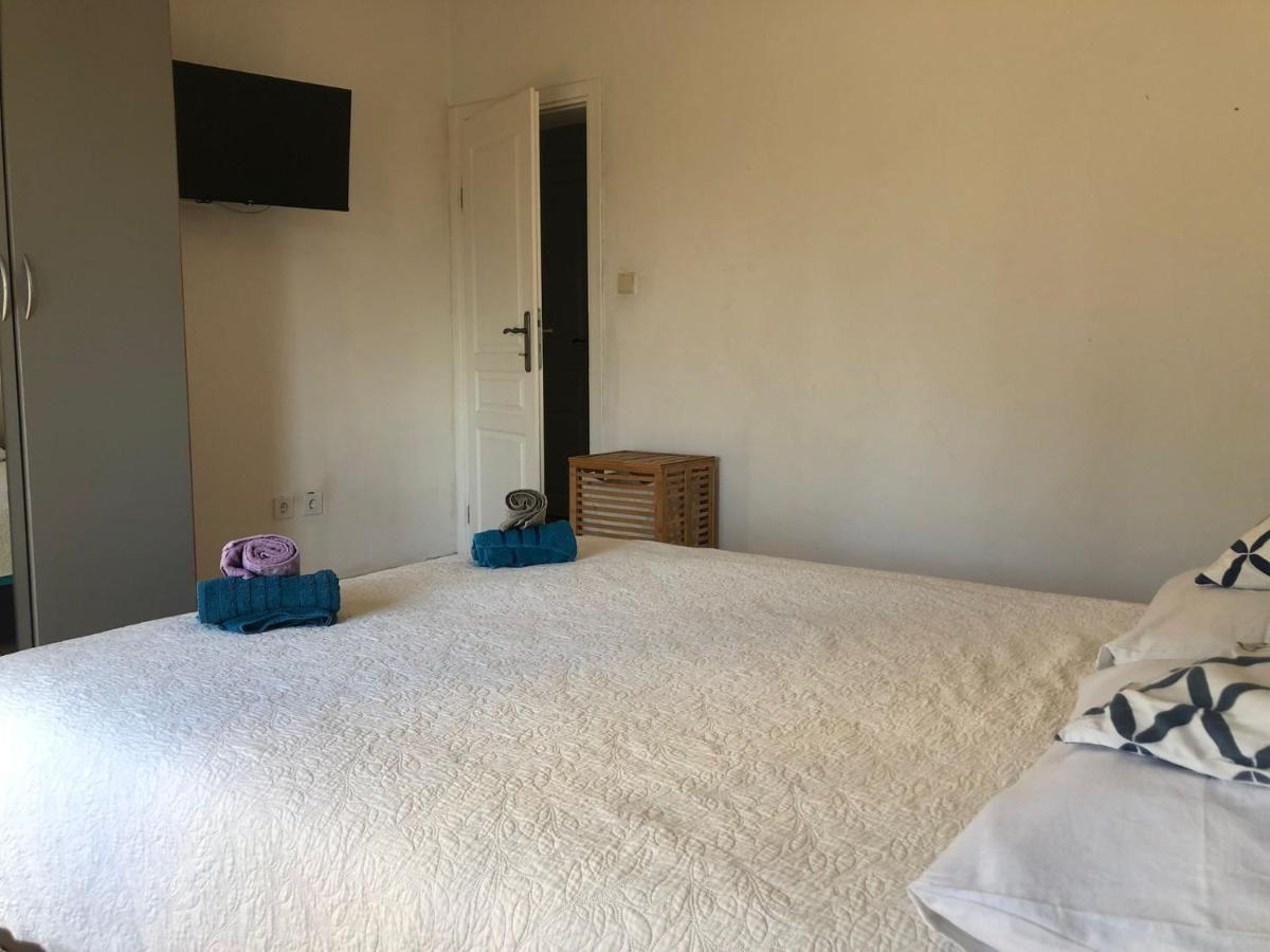 Apartments Martina Тисно Екстериор снимка
