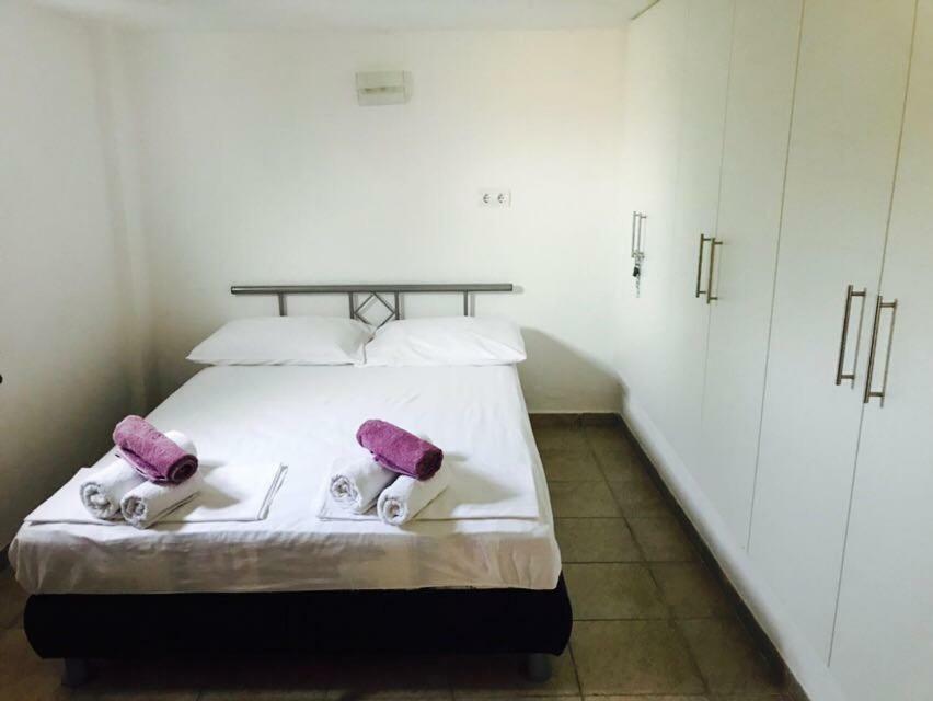 Apartments Martina Тисно Екстериор снимка