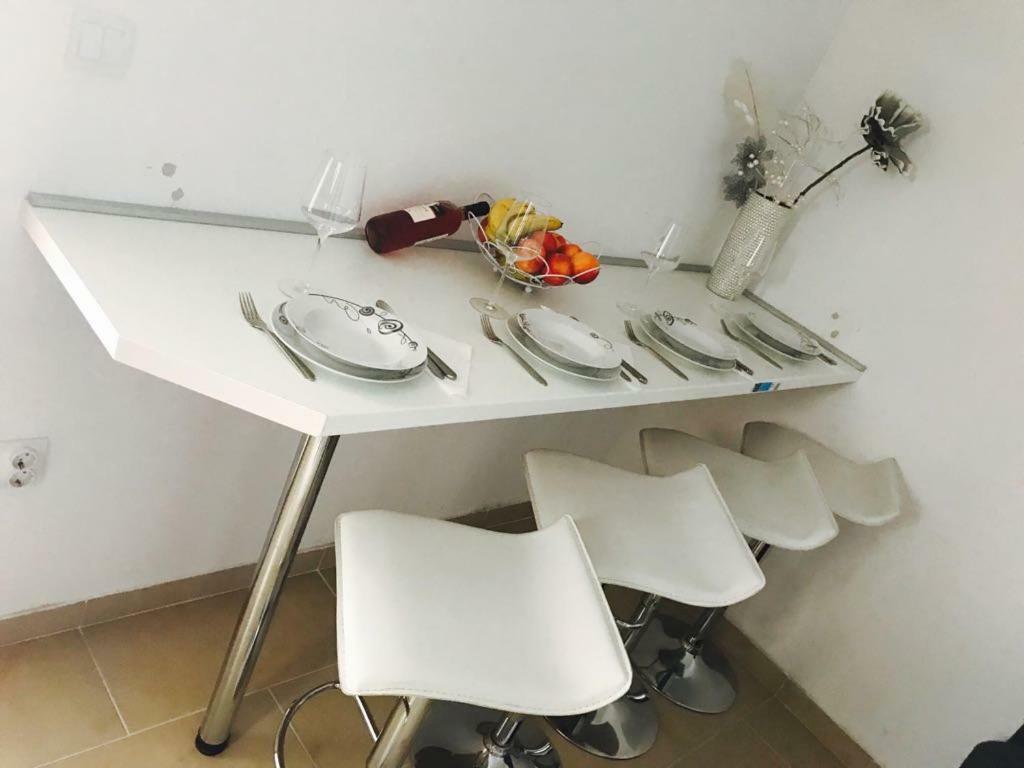 Apartments Martina Тисно Екстериор снимка