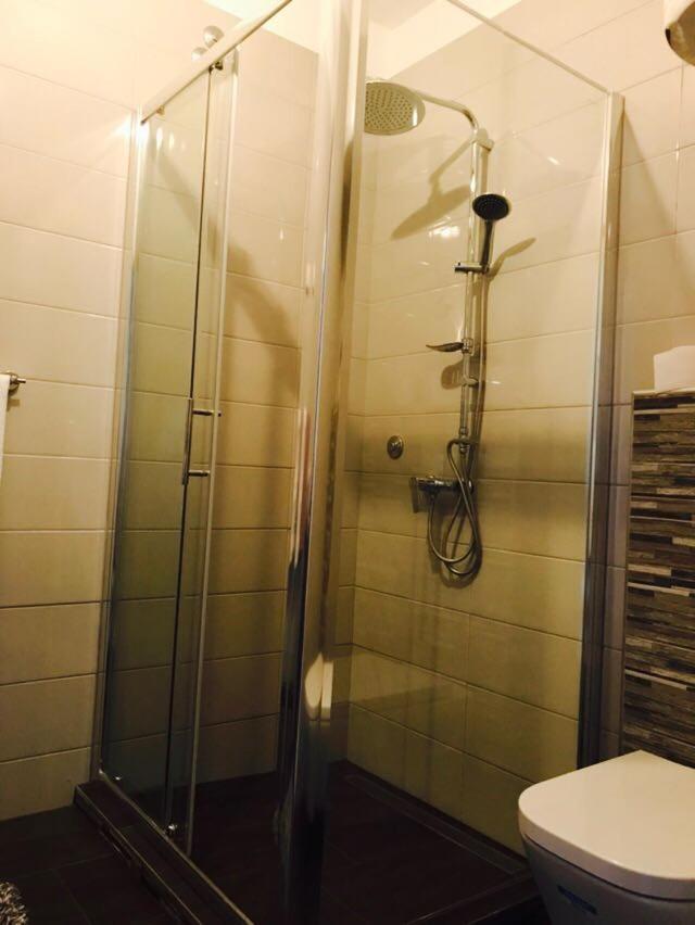 Apartments Martina Тисно Екстериор снимка