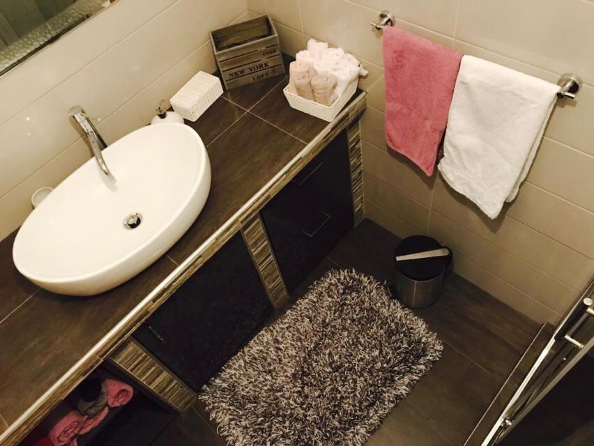 Apartments Martina Тисно Екстериор снимка